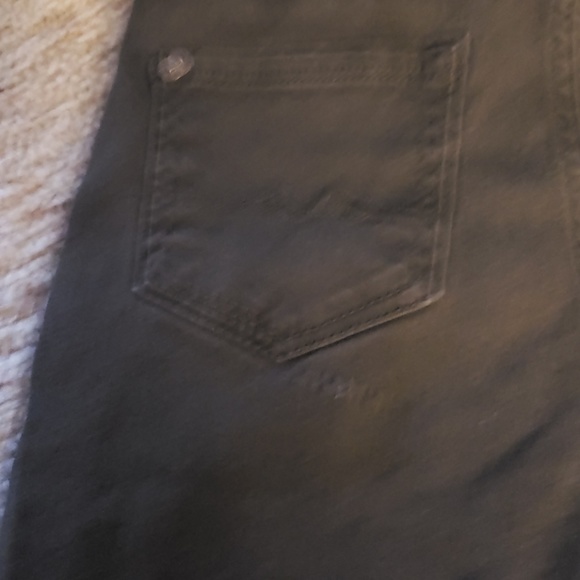 green pants/jeans - Picture 2 of 5